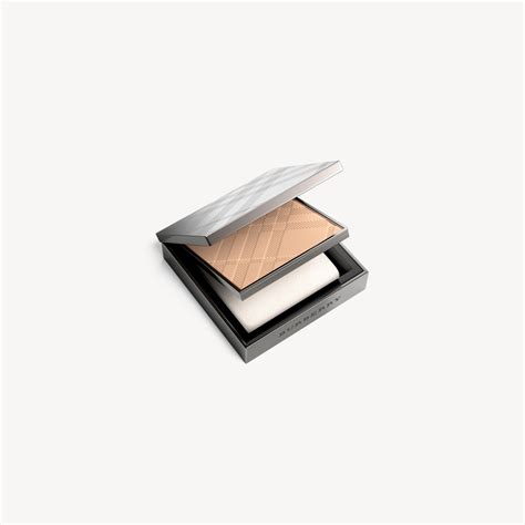 burberry fresh glow compact foundation light honey|burberry bright glow foundation.